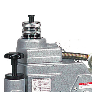 Self-centring Head